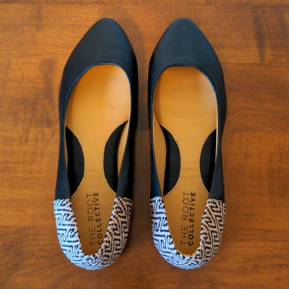 NWOT The Root Collective-Thea Flat in Noir Leather-Size 8